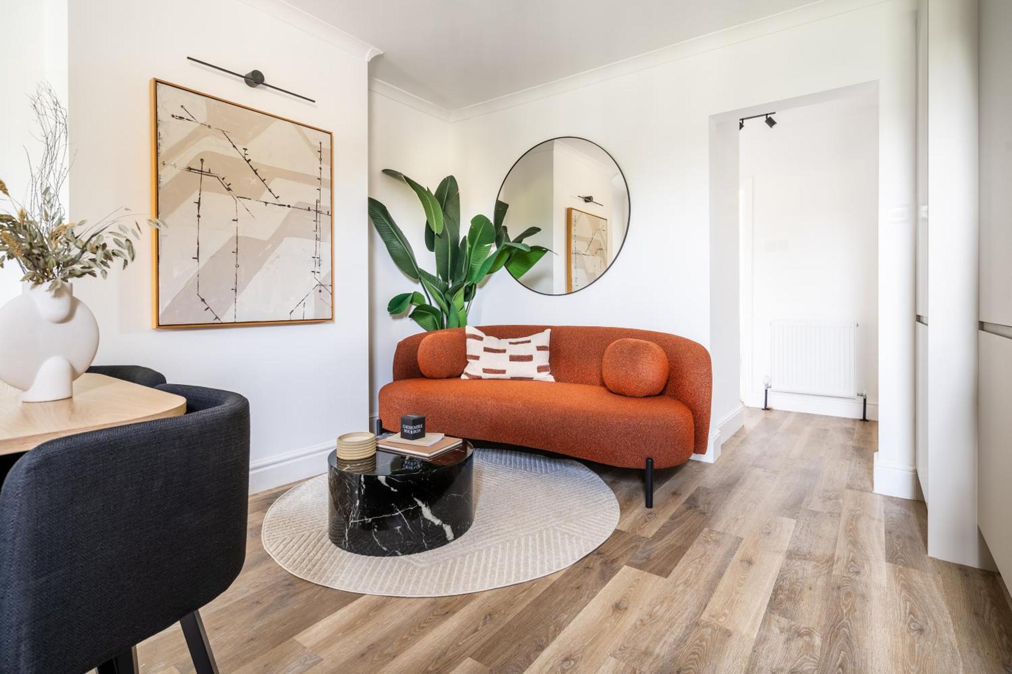 Newly Designed, 2br Apt, 5min From Northwood London Tube Station, Nato Hq, Ideal For Wembley, Warner Studio, Contractors Northwood (Greater London)