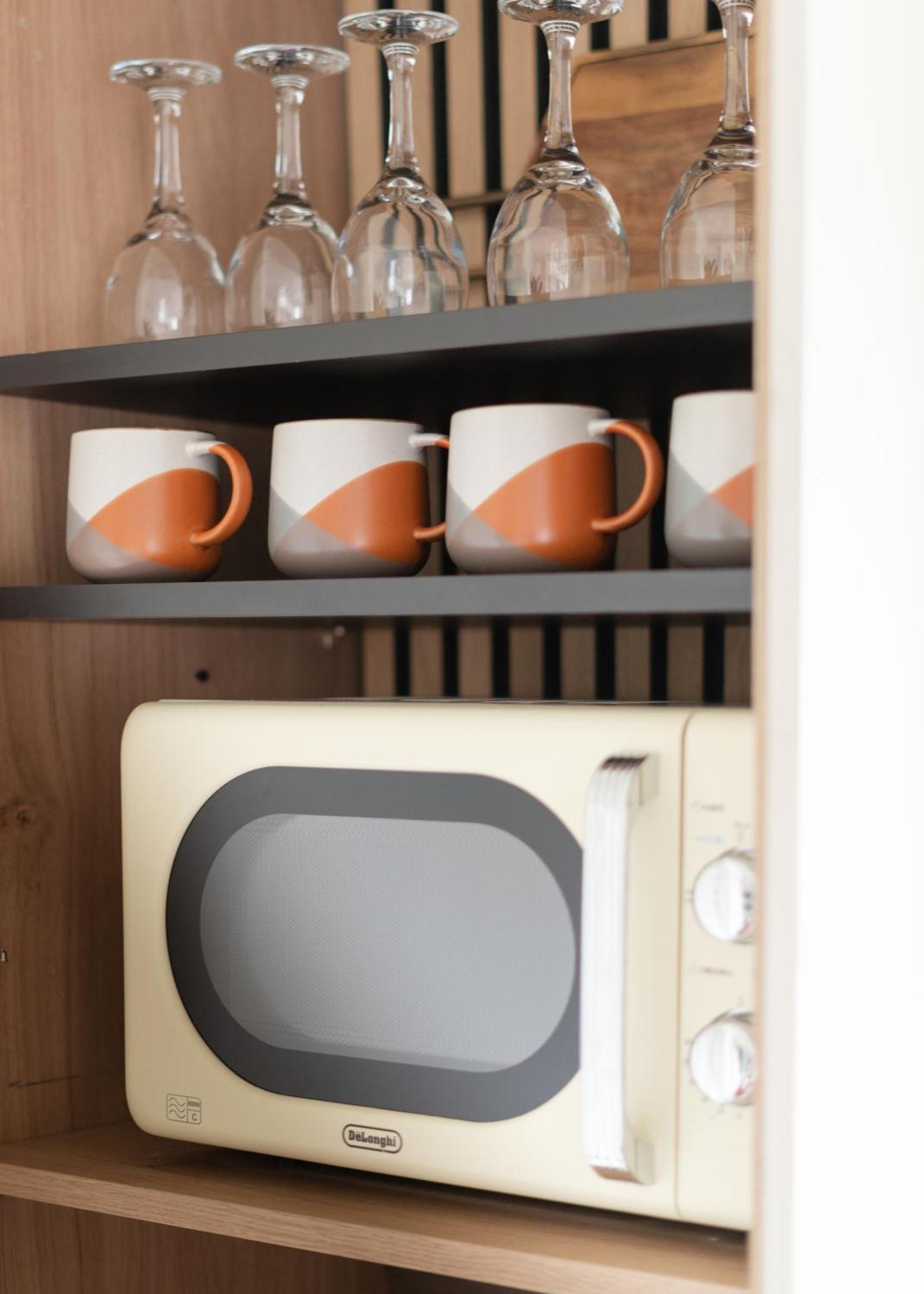 Newly Designed, 2br Apt, 5min From Northwood London Tube Station, Nato Hq, Ideal For Wembley, Warner Studio, Contractors Apartment Northwood (Greater London)